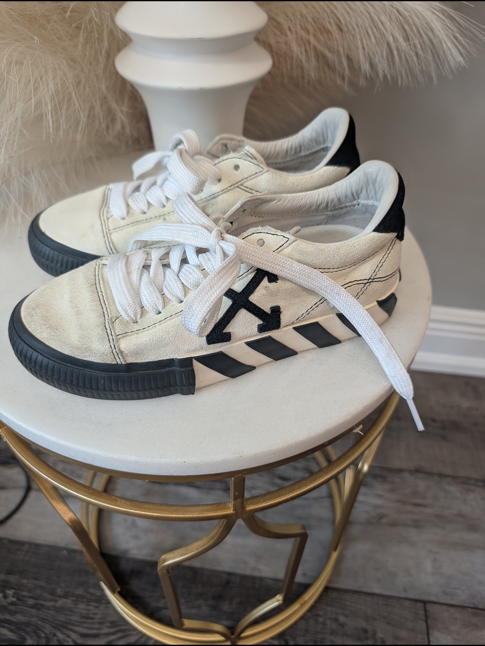 Off-White Vulcanized  White and Black Low-Top Sneakers Sz 35